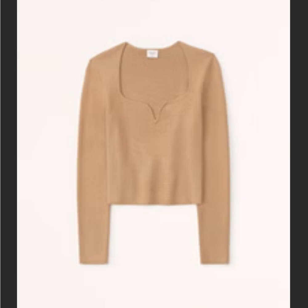 Abercrombie & Fitch
Sweetheart slim sweater top 
Size Small